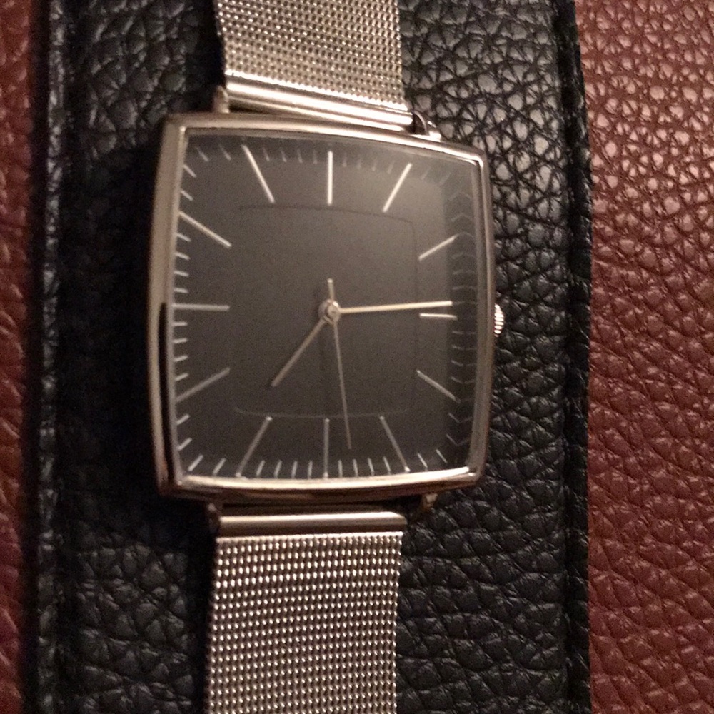 Oversized silver mesh band watch